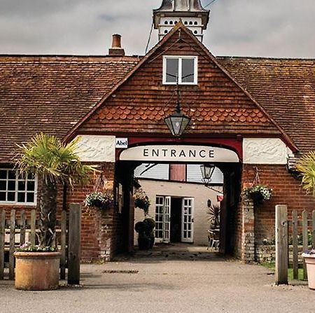 The Walhampton Arms Acomodação com café da manhã Lymington Exterior foto