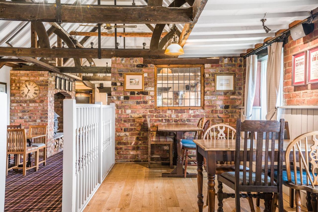 The Walhampton Arms Acomodação com café da manhã Lymington Exterior foto