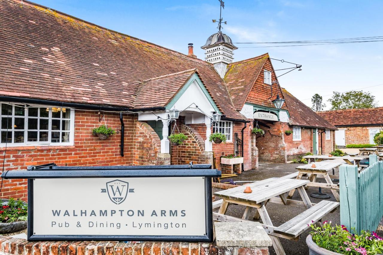 The Walhampton Arms Acomodação com café da manhã Lymington Exterior foto
